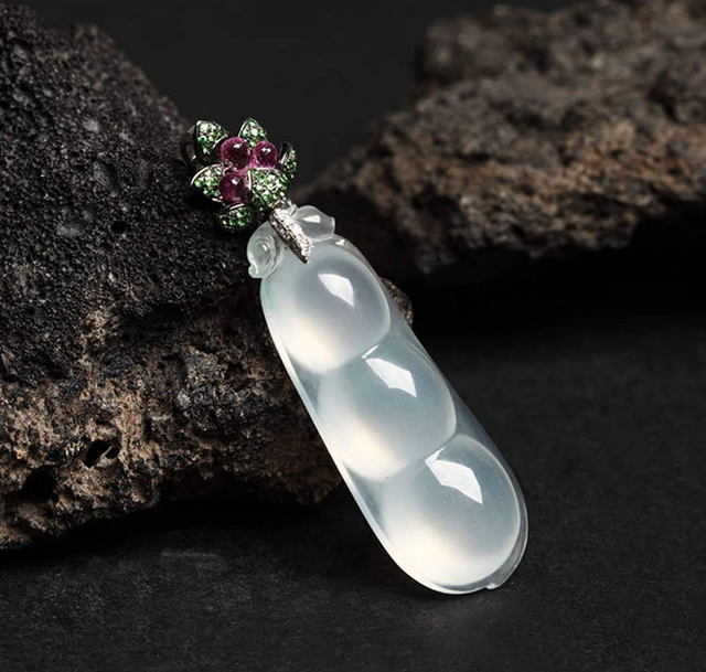 翡翠|绿肥红瘦,浮翠流丹,五彩缤纷的翡翠藏着怎样的四季风情?