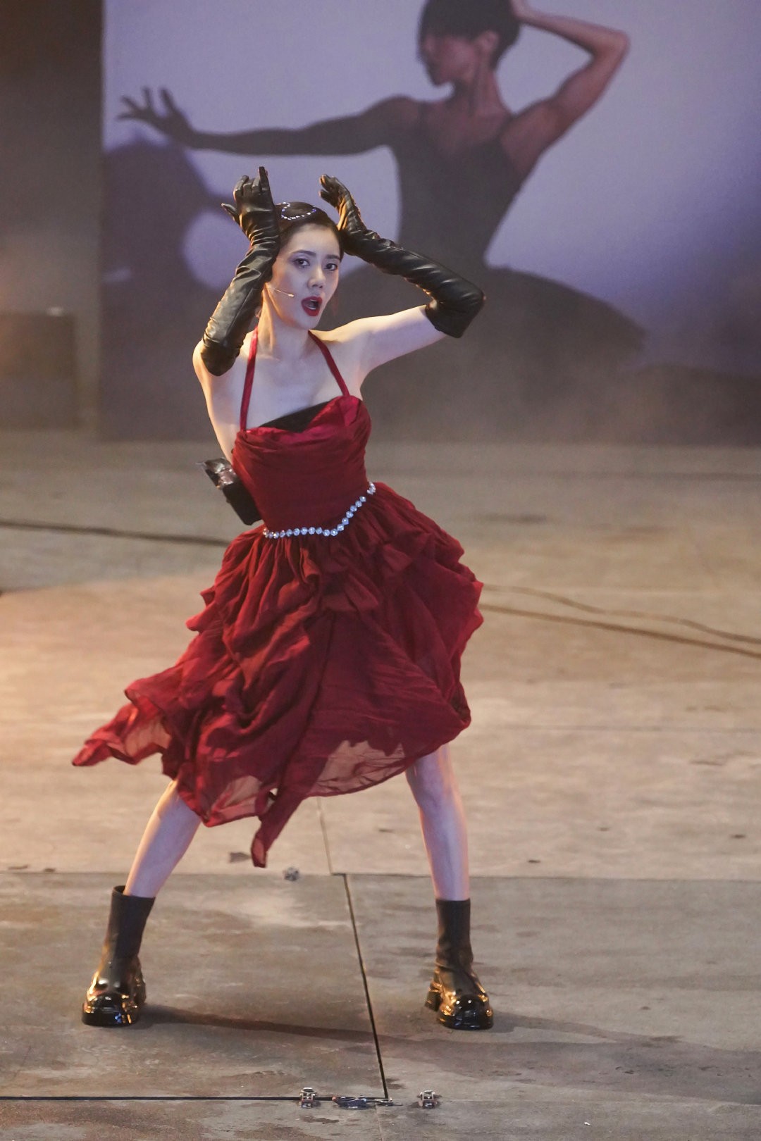 硅胶|“硅胶脸”又来祸害综艺了?高颜值被打回原形,表现再好也拉胯