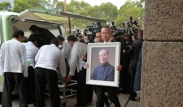 邵逸夫|2014年邵逸夫葬礼:仅2名女星获准出席,子女拒绝继承邵氏公司