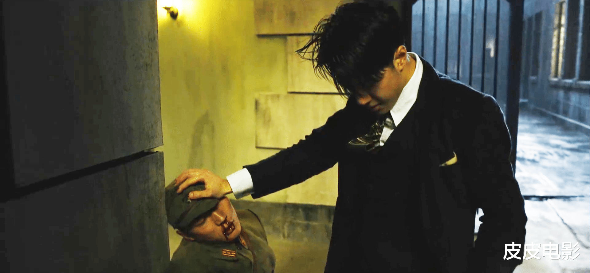 梁朝伟|这个春节，他创造了4个第一次，后劲这么大的电影，看完想三刷