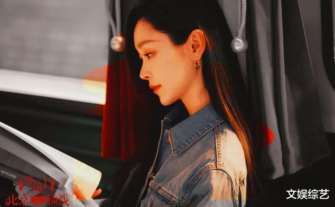 34岁宋轶身材管理引热议,穿古装红衣击鼓,优雅迷人又自信