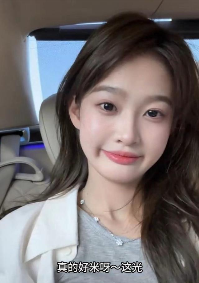 王思聪新女友身份曝光：清纯00后住豪宅同居，疑是私生子生母？