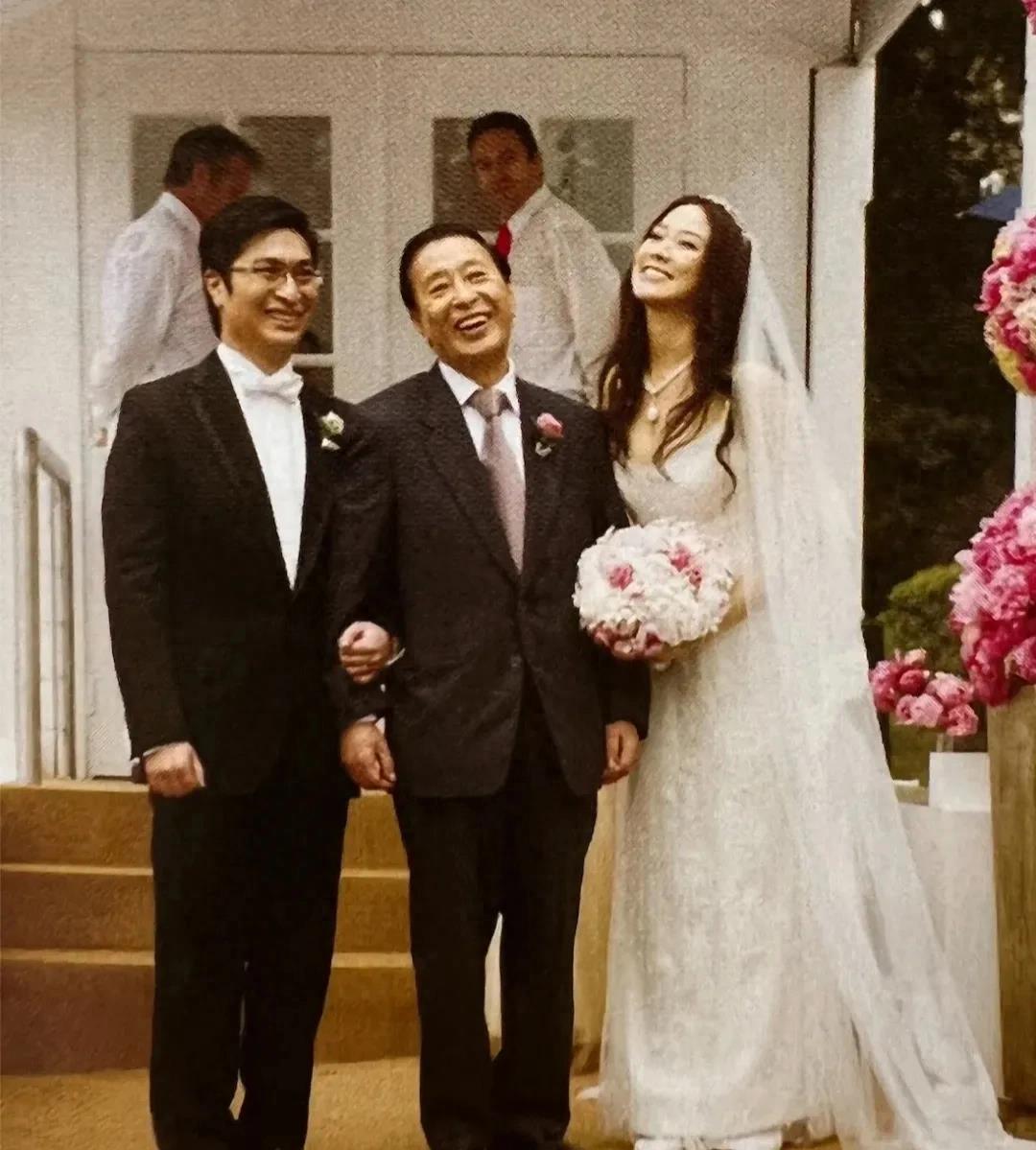 曝徐子淇为嫁豪门隐忍良多，李家诚交友不敢管，李兆基力挺婚姻才稳