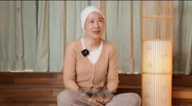 叶檀：生病后老公不见踪影，只有妈妈和妹妹陪伴，丁克下场很凄凉