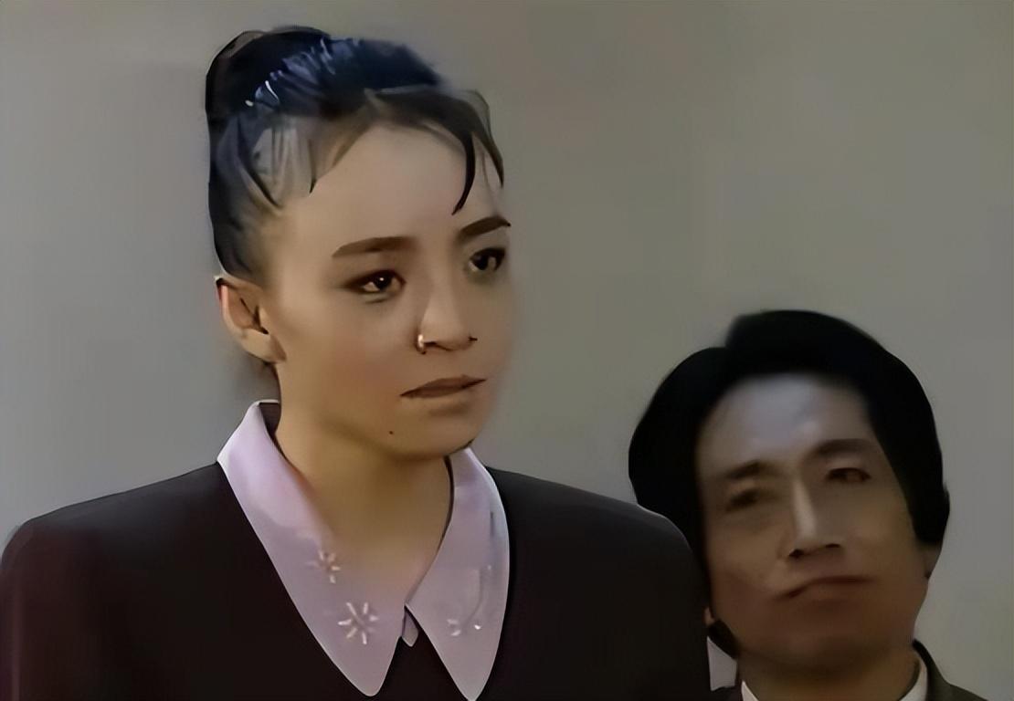 演员王奎荣：68岁娶小37岁饶芯语，71岁老来得女，近况如何？