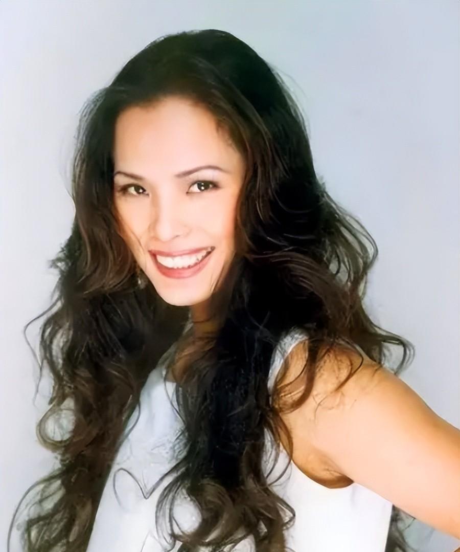 韦唯|60岁韦唯：家暴前夫已去世，和3个混血儿子住纽约豪宅，生活超幸福！