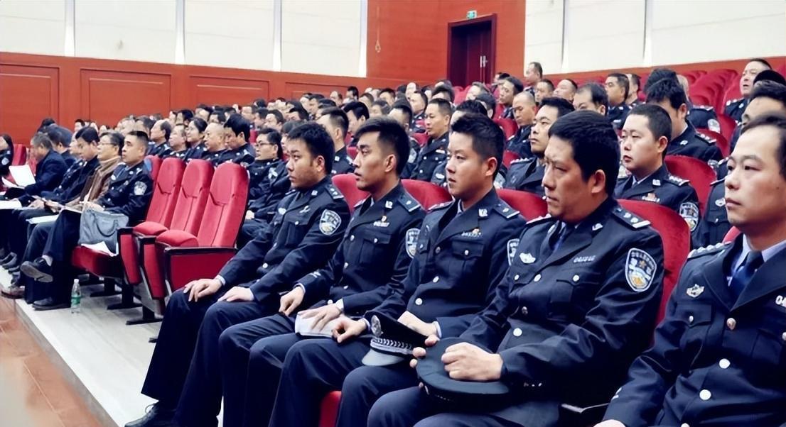 劳动监察|多地开始清退编外人员，包括哪几类人？公安辅警会被清退吗？