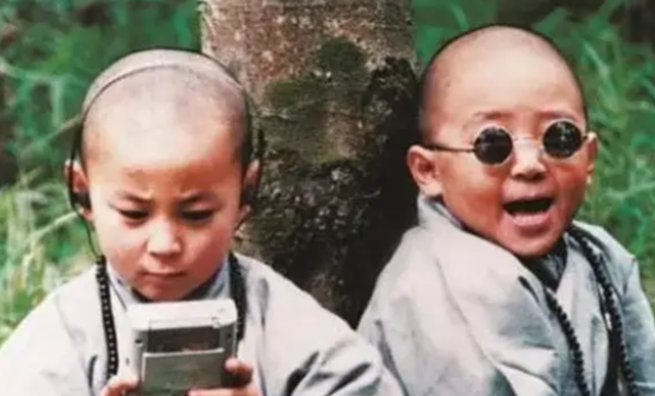 古力娜扎|郝劭文去学校看继女演出,满面笑容拍摄全程,真将养女当作了亲女