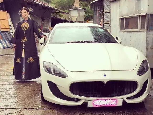 佘诗曼|曾被嘲花瓶的她,内娱已经高攀不起了