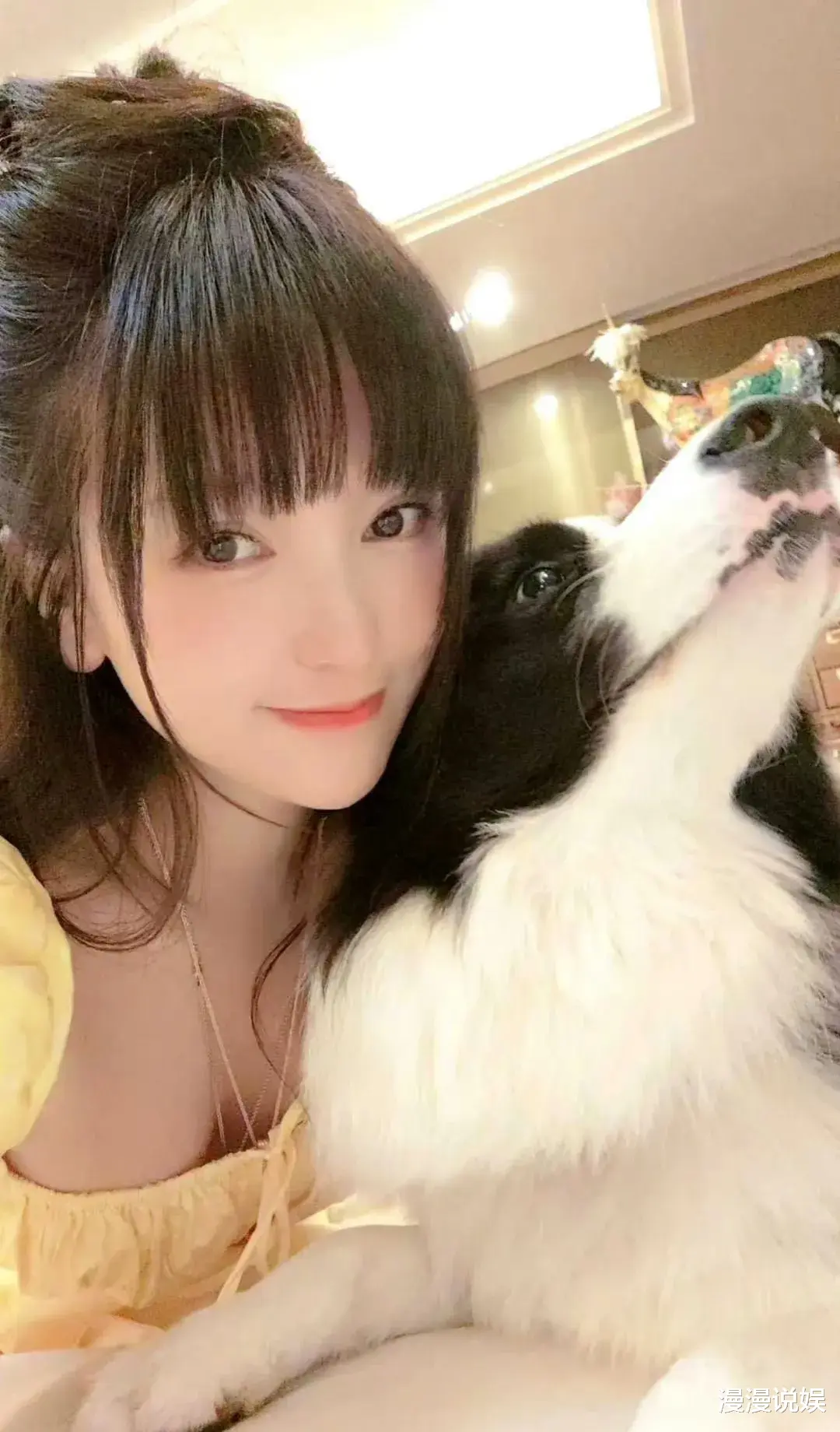 40岁金沙带00后男友上综艺，两人相差19岁，奔着结婚的恋爱