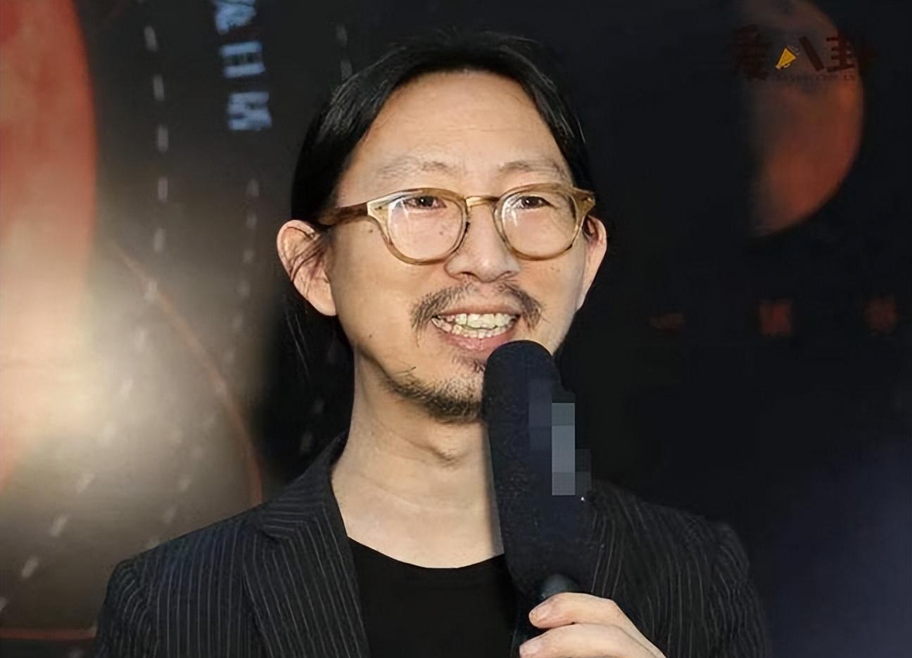 醒醒吧,一部代表作都没有,却高高在上当评委,这些小丑羞不羞