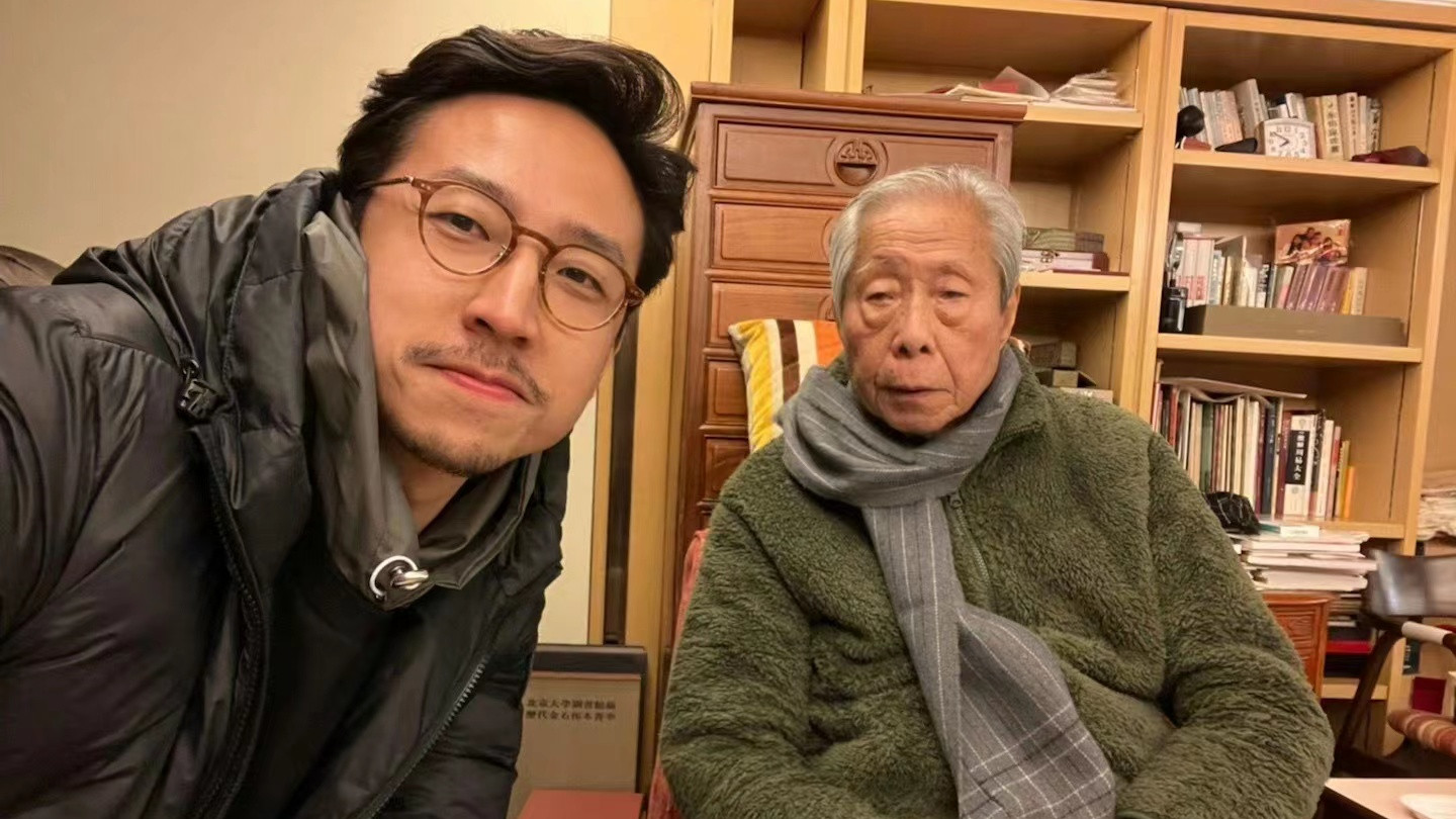 秀恩爱却翻车，相恋5年仍不娶，吴千语挤破头要嫁的香港豪门到底什么来头？