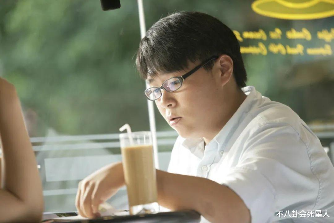 29年后，释小龙成老板，郝劭文养继女，为何走上不同路？