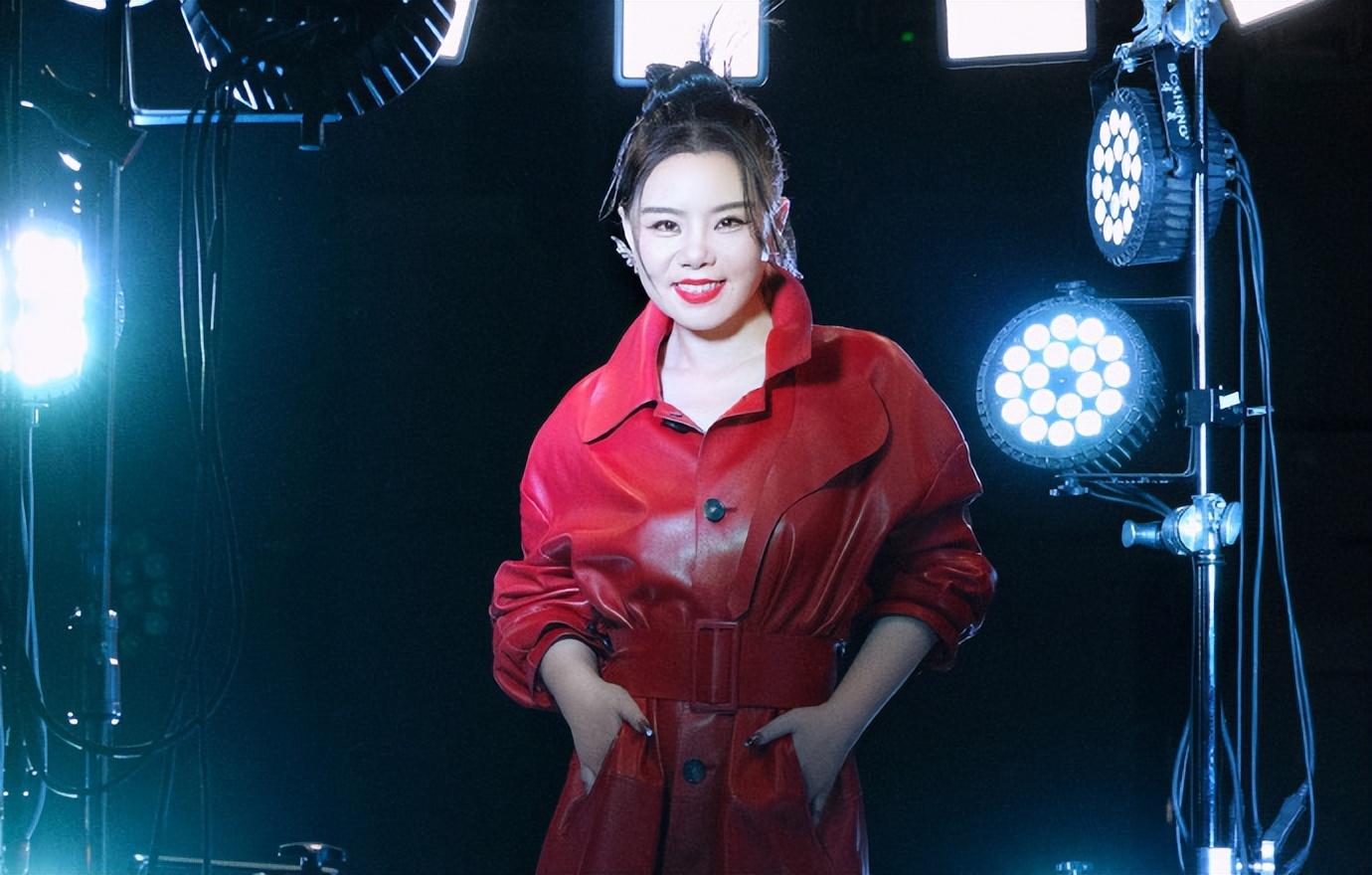 姐姐|《浪姐4》人气排名洗牌,谢娜拿第1,贾静雯蔡少芬躺平,6人翻盘