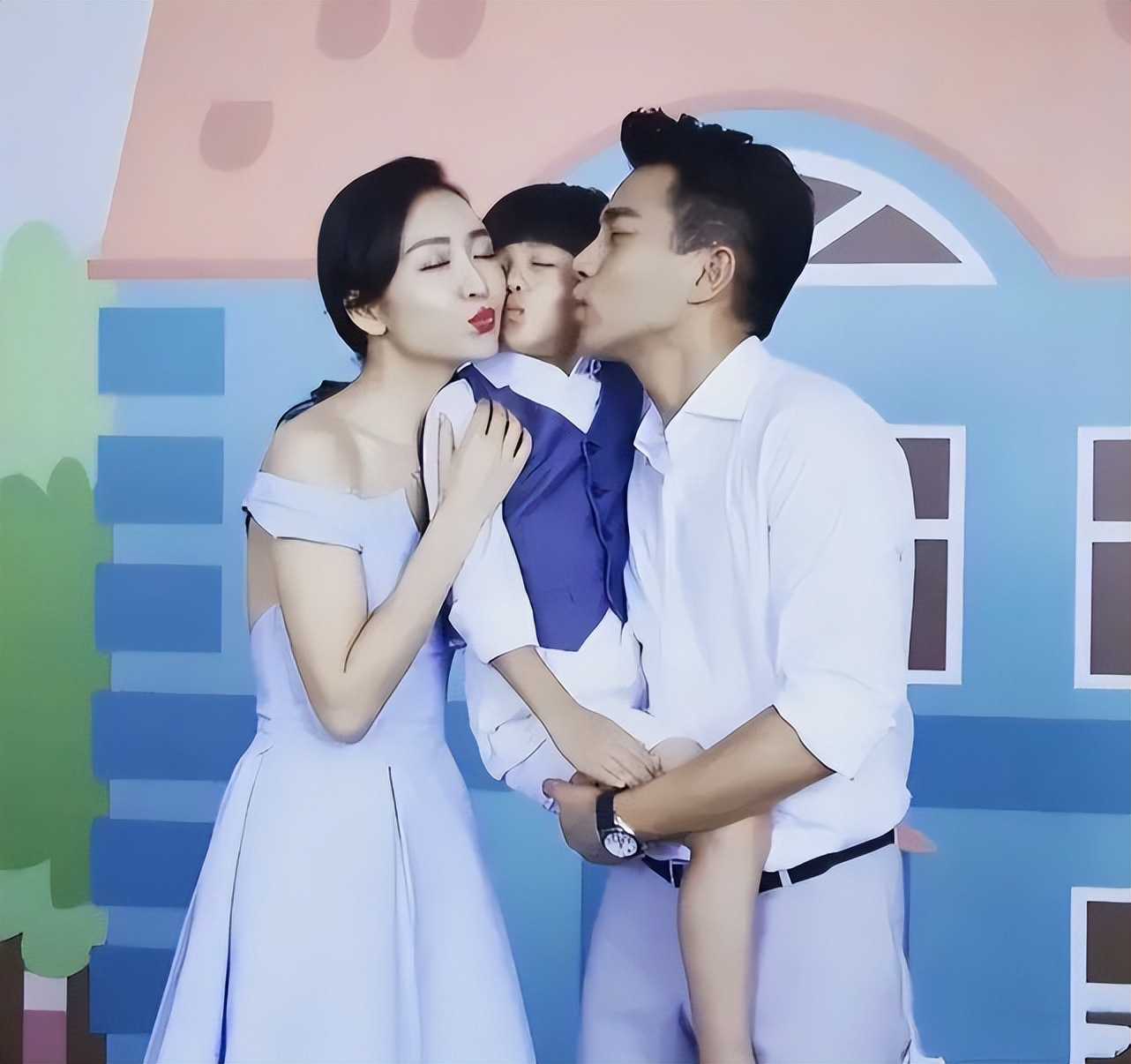 王鸥|同居试婚？曝何九华搬进王鸥5000万豪宅，孟鹤堂亲自开车负责接送