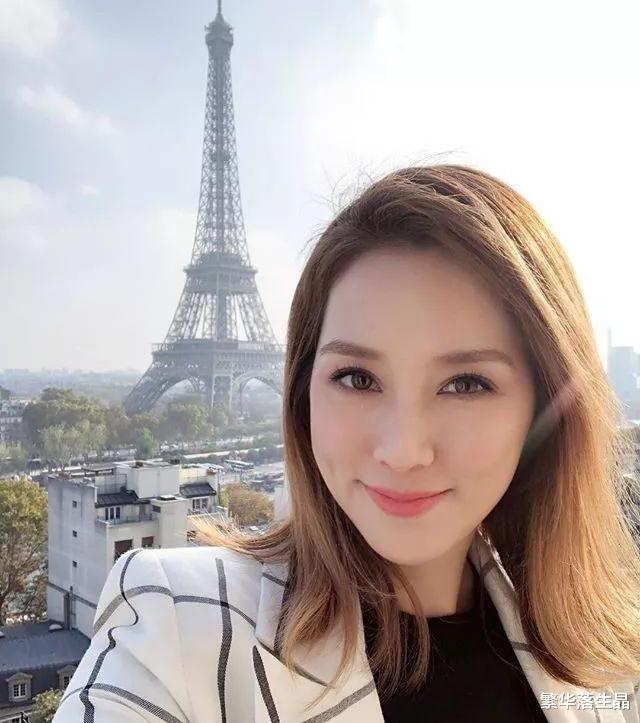 徐子淇嫁给李家诚17年,感情依旧甜蜜,这和她的高情商分不开