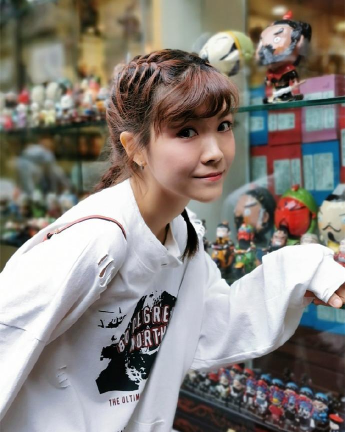 康祈光苏妙婵现实的女儿,顶着父母光环拍戏上节目,强捧也红不了