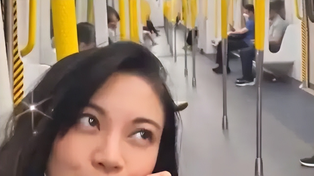 TVB前花旦近况曝光！晒地铁自拍照状态佳，国外进修每年花两百万