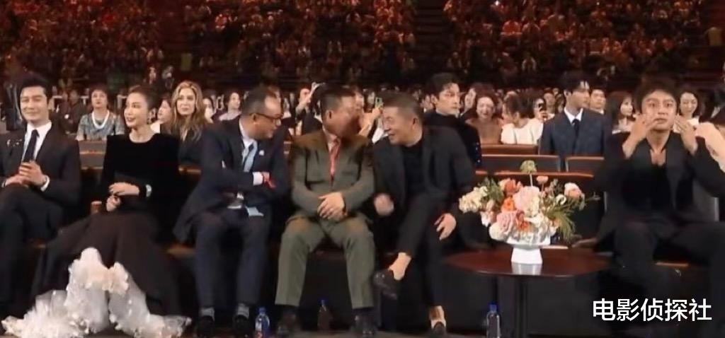 庄达菲|微博之夜看点多：5大CP合体，胡歌刘亦菲回忆杀，邓超表情又出圈