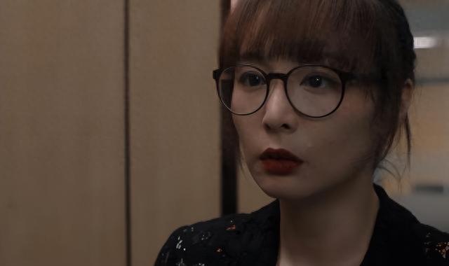 从爆红到“打回原形”，高叶只用了半年，终是步了张小斐的后尘