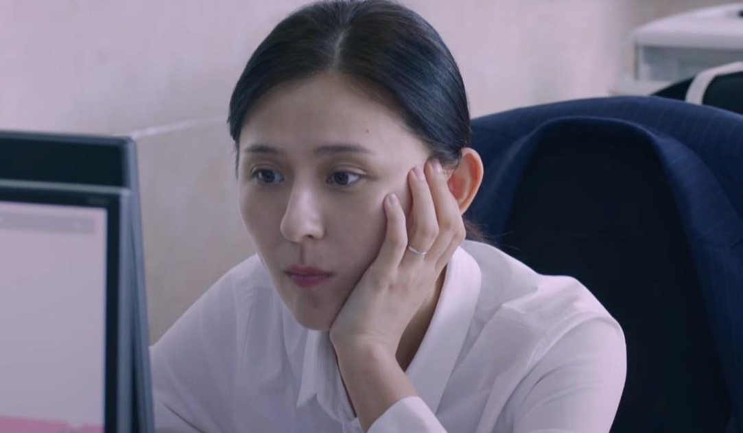 公职人员别乱演！挤眉弄眼、咋咋呼呼，热依扎又毁掉一部剧