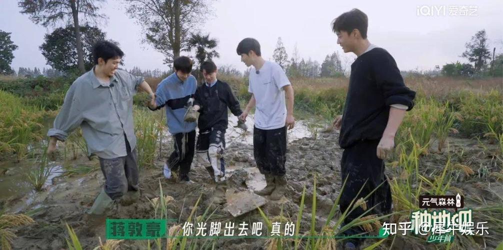 种地吧|《种地吧》一档神奇的，最接地气的综艺节目，十个猛男种地的故事