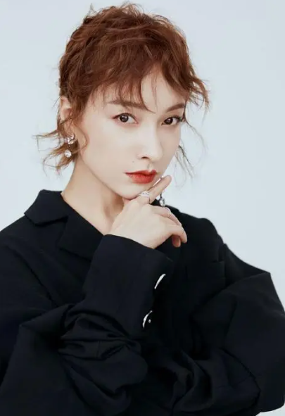 40岁吴昕被曝怀孕退圈?男友的身份曝光后网友坐不住了:怎么是他