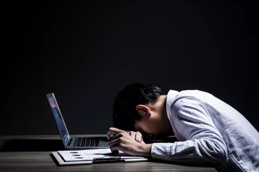 |加班成常态 年轻人加班高达76.1%