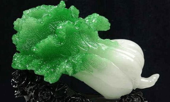 玉白菜，我们生活中常见的玉雕题材。