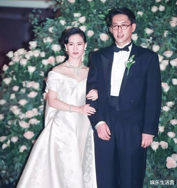 何超琼|何超琼首评妹夫窦骁，已备好新婚礼物，网友在线认妈取名何兰窦