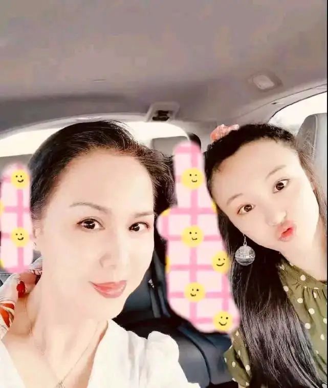 有一种整容叫郑爽退网,不当明星2年后,她开始进食变胖变秃?