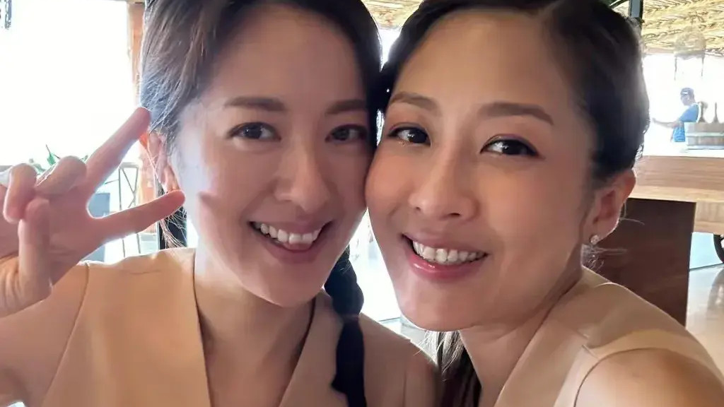 唐诗咏懂得避嫌，晒婚纱照都贴近汤洛雯，跟马国明感情好也刻意隔开