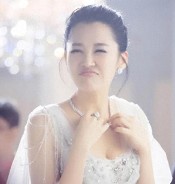 51岁许晴不婚不育，她终于承认：如果他没有死，我早已是孩子妈