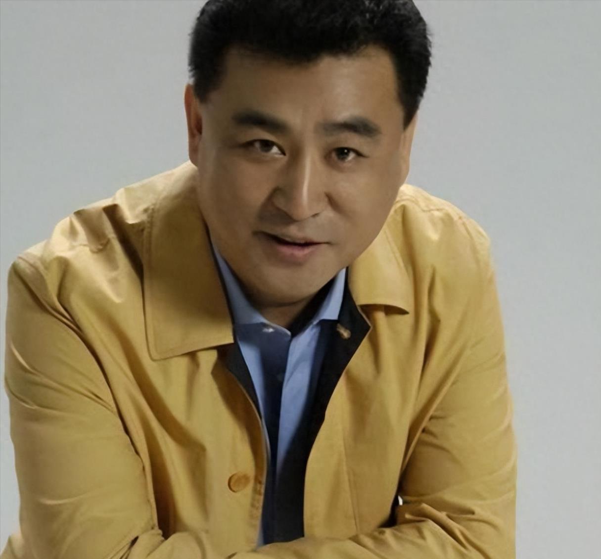 消失的7位央视主持人,鞠萍老态龙钟,而王小丫生病发福无人识别