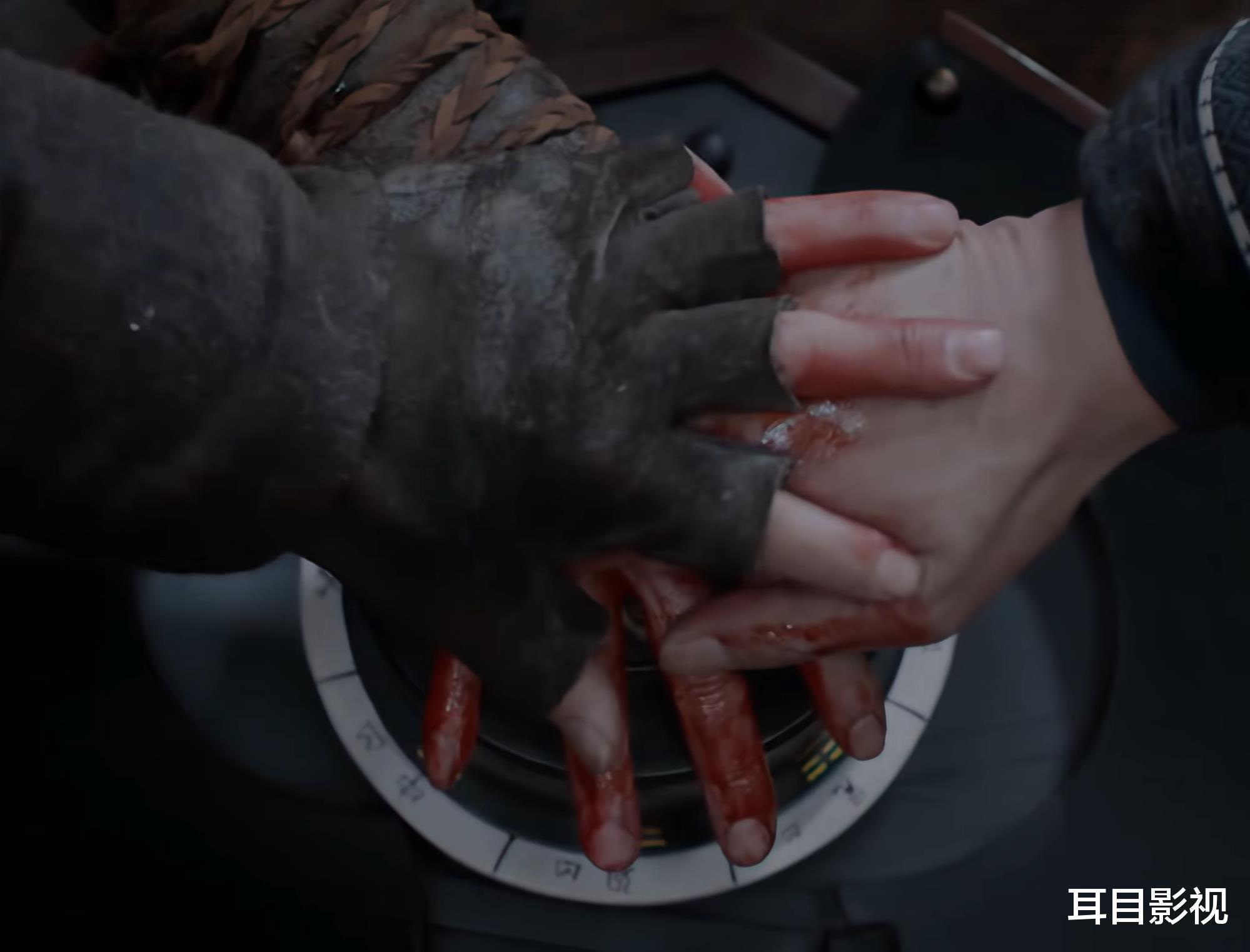 虫图腾|三位老戏骨奉献了《虫图腾》的高燃场面,其中一位已经去世