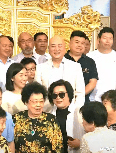 迟重瑞|“太卑微、断子绝孙”,唐僧迟重瑞终究为“傍富婆”付出了代价