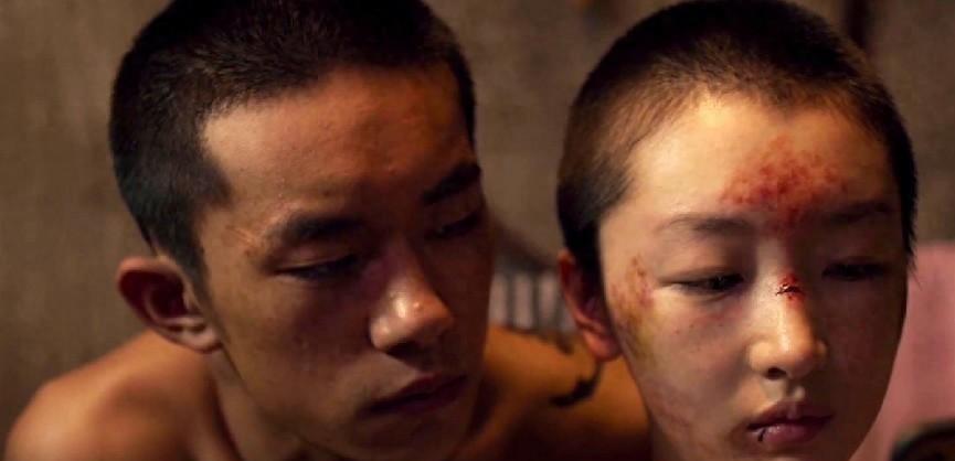 曾志伟拽的不是周冬雨的手,而是整个娱乐圈的丑陋,两人到底什么关系