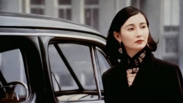 张曼玉|58岁张曼玉开通社交账号，粉丝已破60万，未婚无子活得太飒