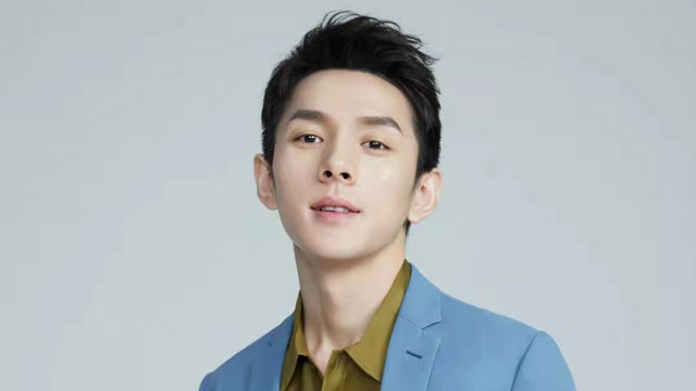 李佳琦继花西子事件后再次翻车，被曝卖假货，小杨哥也受到牵连！