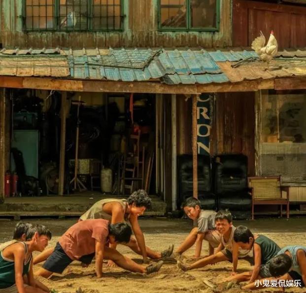 导演们学学王宝强怎么拍穷人吧,别再住着别墅硬说穷,简直离大谱