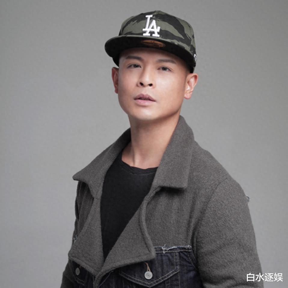 侧田自爆曾想跳河自杀，遇无家者开解打消死念