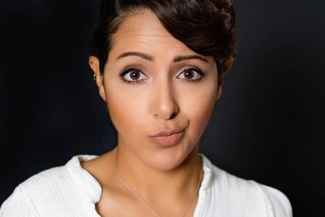 当身体出现这些异常表现，十有八九是脑梗来了，及时就医或能逆转