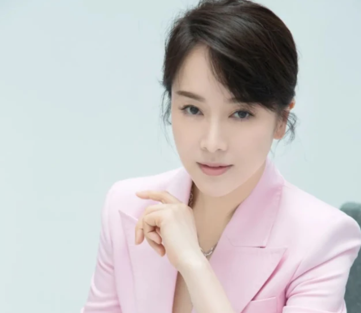 娱乐圈|真乱！曝一线戏骨交往4个小3！一分钱不花魅力服人，陈道明躺枪！