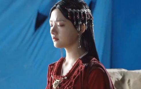 《玉骨遥》造型师发声!曝任敏拿天价片酬耍大牌,行为太让人寒心