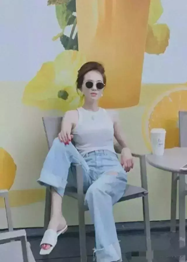 揭开恒大歌舞团神秘面纱，团长白珊珊仙女下凡：一赌便是整个青春