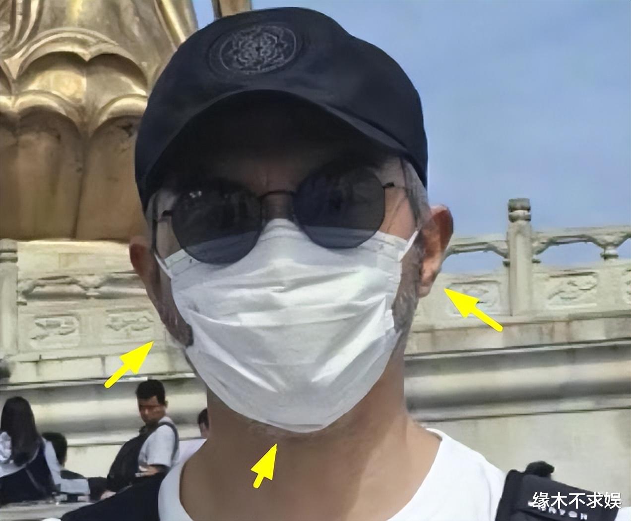 张智霖夫妇现身普陀山！52岁张智霖白发抢镜，全程冷脸，发文疑暗指不顺 ！