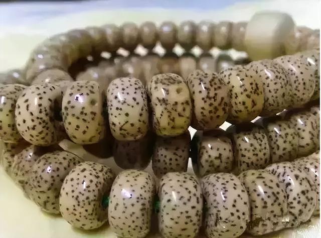 杨子|手里有这10种手串的都拿出来,咱来聊聊如何给它们打基础!