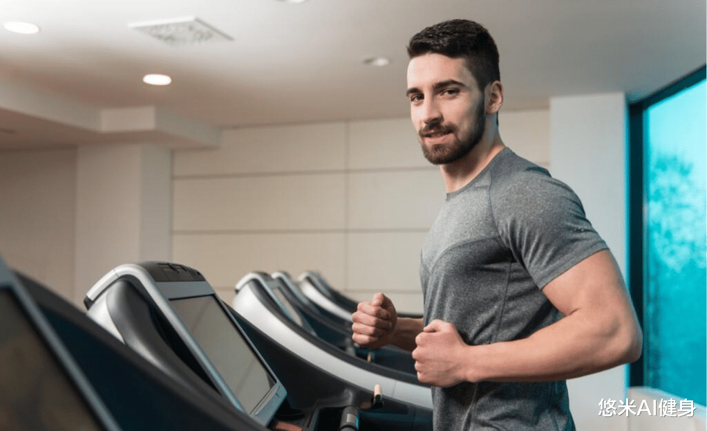 为什么肌肉男要多做有氧运动？3个好处带给你，提升力量训练效果