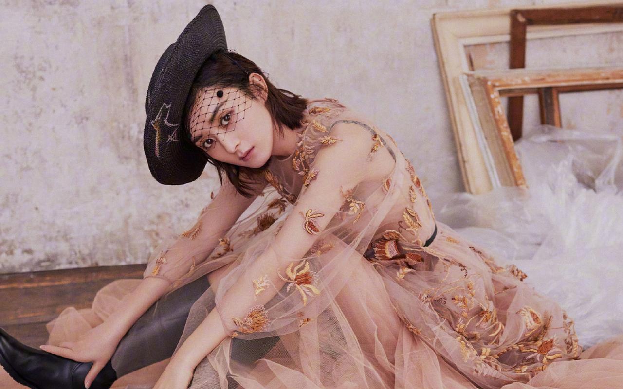 赵丽颖|35岁赵丽颖晒新年湿发照!一双丹凤眼炯炯有神,皮肤白皙显年轻