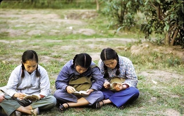 70年代老照片,悄无声息地讲述着那个年代的故事